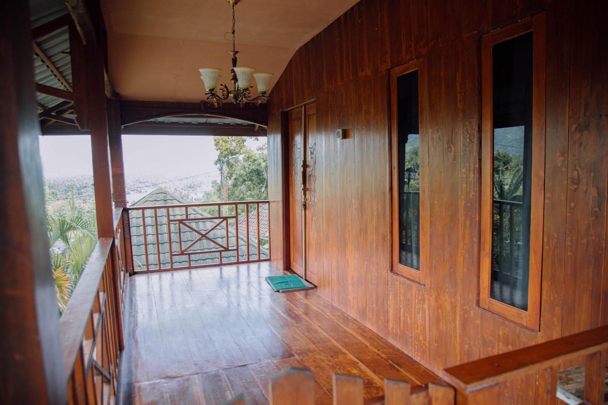 Reddoorz At Villa Bukit Senyum Lombok Kuripan  Exteriér fotografie