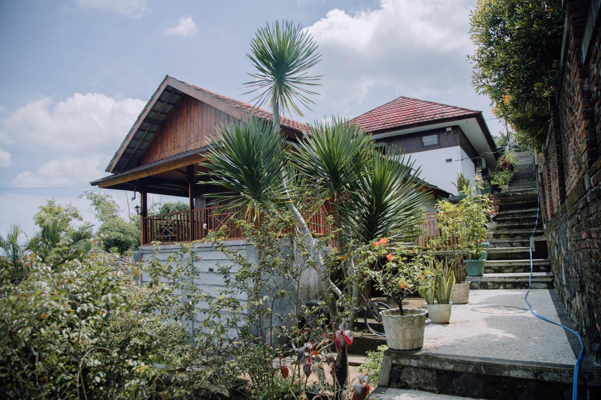 Reddoorz At Villa Bukit Senyum Lombok Kuripan  Exteriér fotografie
